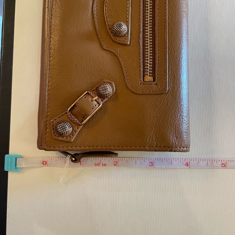 Balenciaga  Leather Wallet with Zipper details - Picture 4 of 14